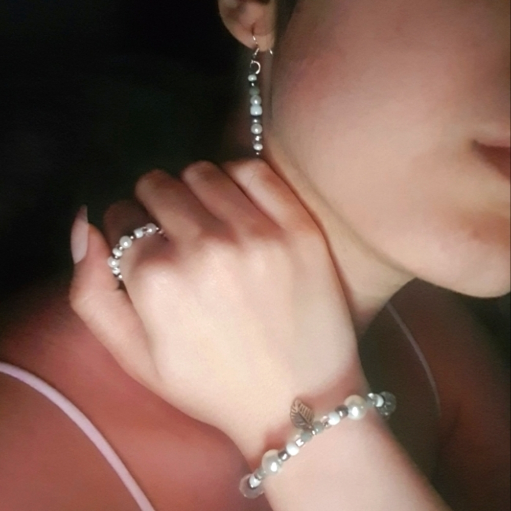 Handmade set of bracelet, earrings and ring original beaded design